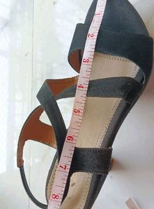 Criss cross Heel