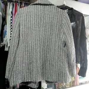 Chic Herringbone Tweed Jacket