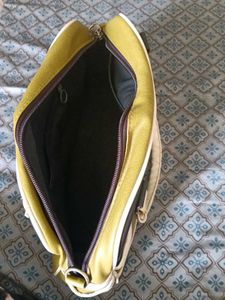 Hand bag