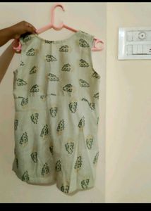 Lightweight Printed Sleeveless Kurta