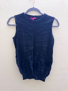 black cotton vest