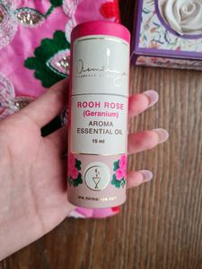 Rose Essential Oil And Flower Diffuser