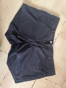 🖤 Black High-Waisted Shorts 🖤