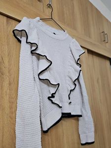 Chic White Ruffle Knit Sweater
