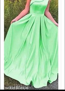 Elegant Green One-Shoulder Gown