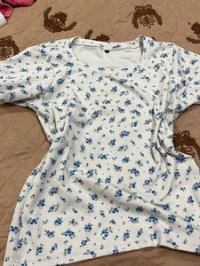 Cute Floral Print T-Shirt