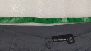 Imported DKNY Jeans Capri Pant