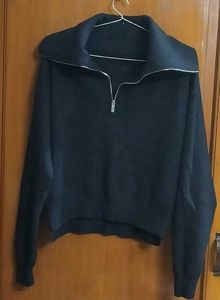 Stylish Black Pullover