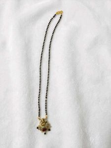 Exquisite Mangalsutra with Emerald Pendant