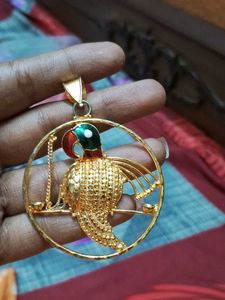 Exquisite Parrot Design Pendant