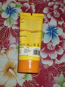 Aqualogica Glow Dewy Sunscreen Gel SPF 50+
