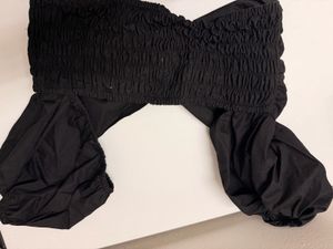 Nefs finds black crop top