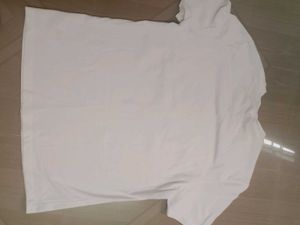 Urban Revivo White Graphic Tee