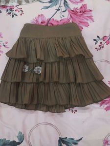 Chic Ruffled Skirt and Printed Top Set