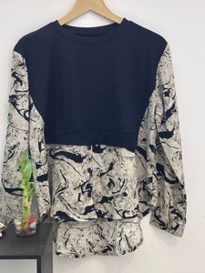 Stylish Contrast Print Top