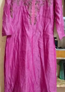 Women Pink Embroidered Kurti 🌸