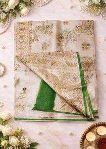 Elegant Paisley Print Saree