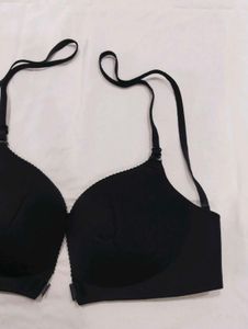 Classic seamless Black padded bra