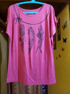 Pink feather print T-shirt