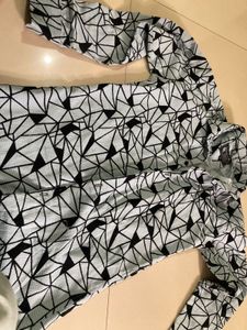 Geometric Print Long Sleeve Shirt