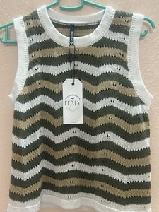 Chicoree Knitted Sleeveless Top