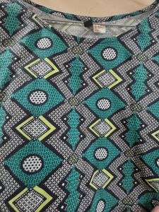 Trendy Geometric Print Crop Top