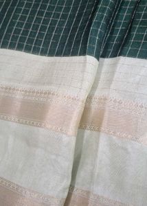 elegant green saree with gold checks &amp; border