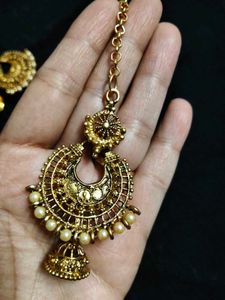 indian Jhumka Earrings and Tikka Set