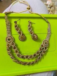Jewellery Set With Mangtik