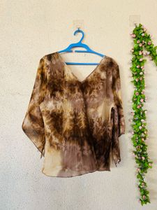 Stylish Tie-Dye V-Neck Top