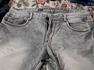 Grey Acid Wash Denim Jeans ✨️✨️