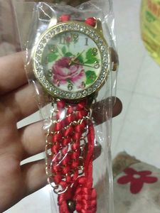 Chic Red & Gold Chain Watch