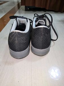 Sports Shoes