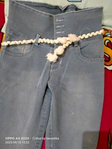 New Jeans With Belt