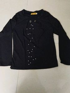 Girls Top...... Sale Sale Sale🥳🥳🥳