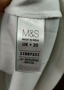 💅A CLASSIC M&amp; S WHITE TEE