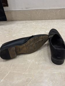 Black Indian Wear jutti
