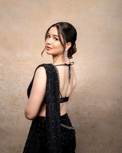 Black Saree Outfit For Beautiful Women 🙂