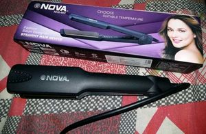 NOVA NHS-860 Hair Straightener