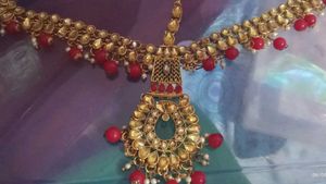 Elegant Gold &amp; Red Kundan Necklace Set