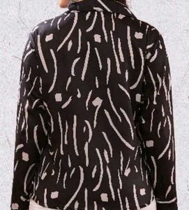 Stylish Black &amp; White Print Shirt