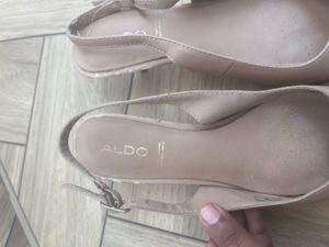 original Aldo pump leather kitten heels