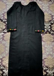 Elegant Black Kurta Set with Floral Embroidery