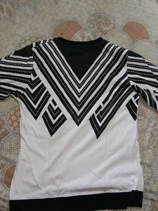 Graphic Print Long Sleeve Top