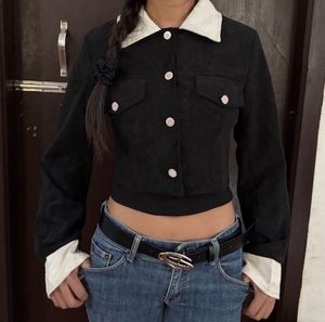 Chic Cropped Corduroy Jacket