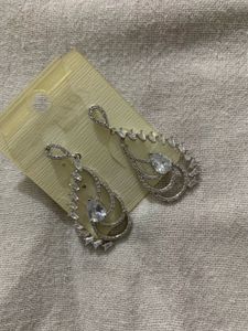 Elegant Crystal Drop Earrings