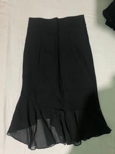 Chic elegant black skirt