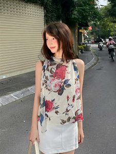 New with tag Floral Cute Korean Blaze top