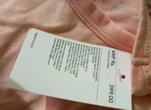 H&amp;M Peach  Tee 🍅🍅