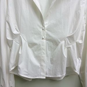 Chic White Cropped Shirt